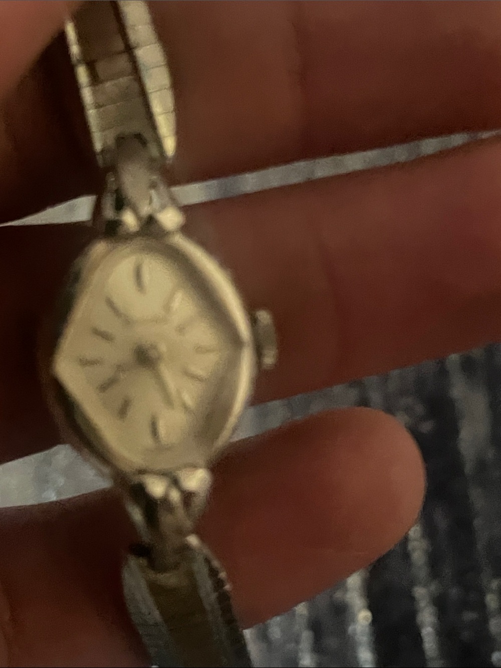 Elegant Silver Tone Ladies Bracelet Watch - Picture 7 of 14
